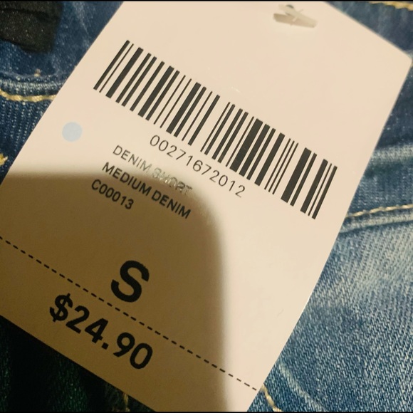 ๐ NWT FOREVER 21 DISTRESSED BOOTY SHORTS โ SIZE S - Picture 7 of 13